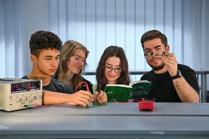 Facultatea de Electronică, Telecomunicații și Tehnologii Informaționale